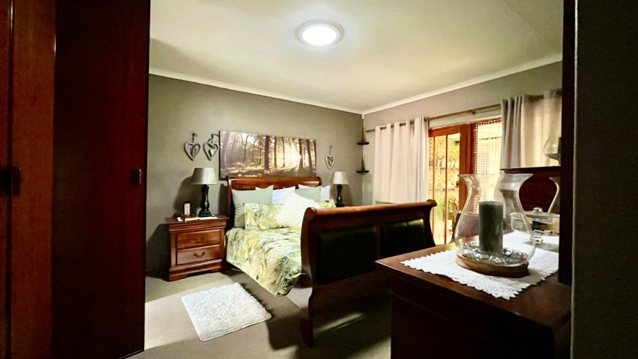 4 Bedroom Property for Sale in Heiderand Western Cape